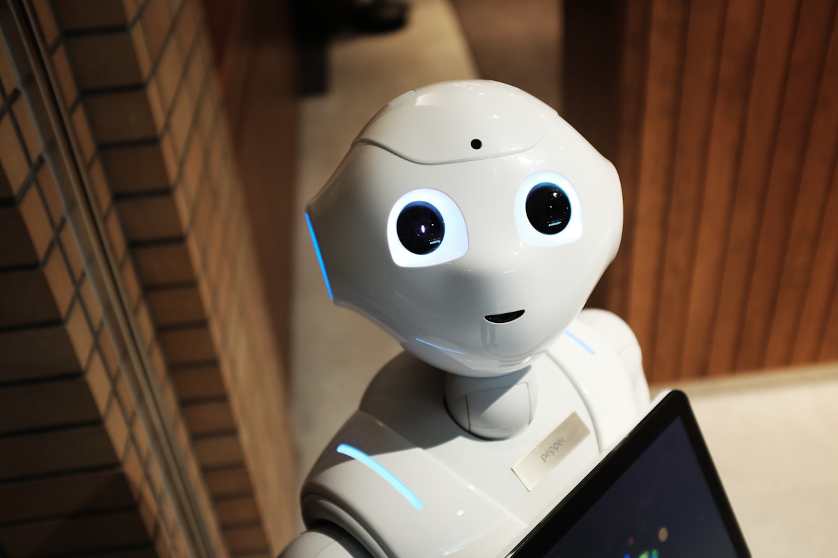 Robot s humanoidným vzhľadom
