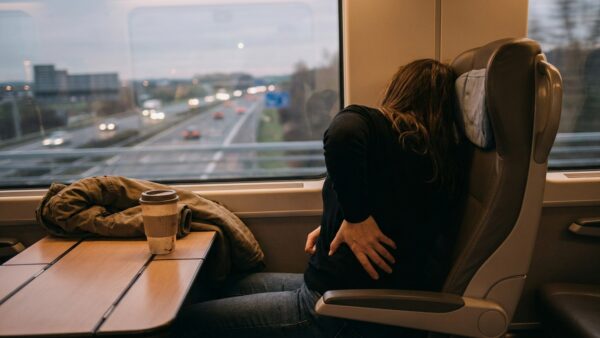 Kŕč v bedrách a šesť hodín na ceste: Fyzická cena za najrýchlejšie spojenie